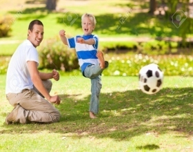 C:\Users\Profational\Downloads\10216601-father-playing-football-with-his-son.jpg